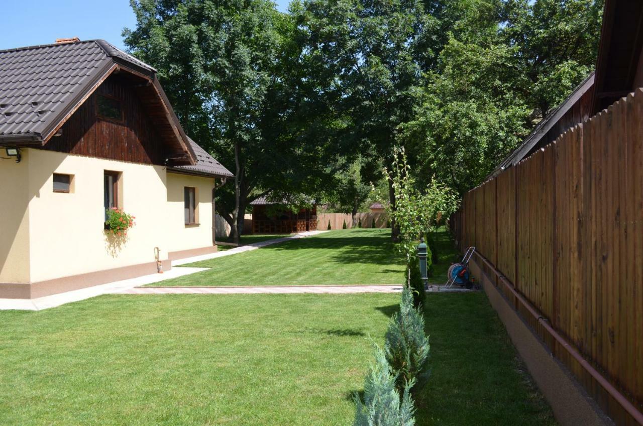 Вілла Casa Pricas Моєчу-де-Жос Екстер'єр фото